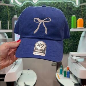 Bow embroidered hat